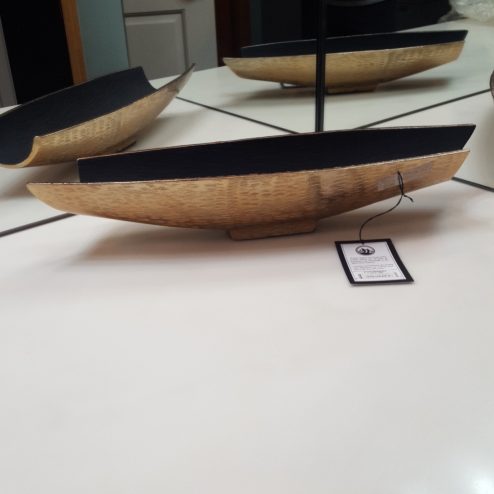 CRESTVIEW COLLECTIONS 18 INCH ZARA TWO TONE BOWL - Picture 1 of 7